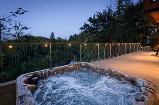 Kingwood - Riverfront Luxury w private trails - 5