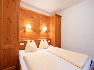Tyrolean Apartment with Terrace - 8