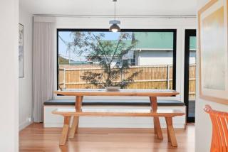 Spacious New Town Family Retreat - 0