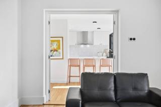 Spacious New Town Family Retreat - 2