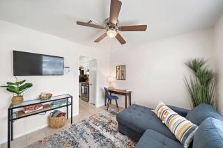 Covered Back Patio Covered Parking Game Room WIFI Smart TV's every room Washer & Dryer - 7