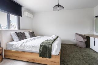 Luxury 3-Bedroom Apartment in Nicosia - 4