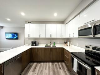 Modern 2 Bedroom Apartment in North Bay - 8