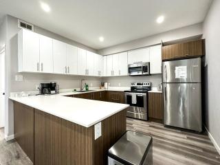 Modern 2 Bedroom Apartment in North Bay - 7