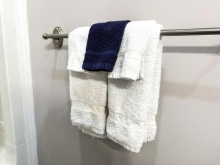 Modern 2 Bedroom Apartment in North Bay - 2