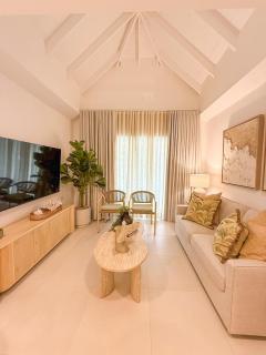 Penthouse in private beach with Mountain View - 1