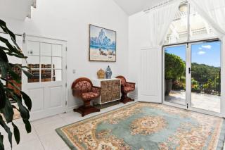 3BR Retreat with Garden Views in Logan Reserve - 6