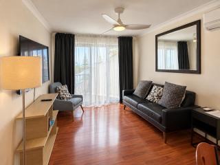 Scarborough Beach Front Resort - Shell Thirteen - 4