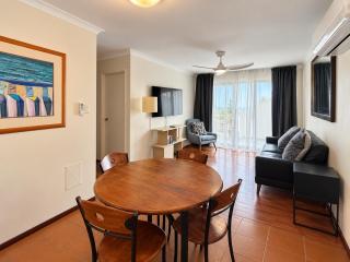 Scarborough Beach Front Resort - Shell Thirteen - 2