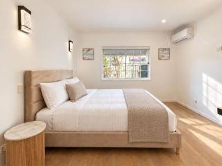 Hamilton 2BR I 3 Beds I Near Airport and Racecourse - 9