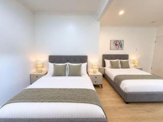 Hamilton 2BR I 3 Beds I Near Airport and Racecourse - 1