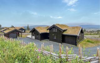 4 Bedroom Stunning Home In Røn - 4