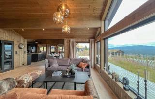 4 Bedroom Stunning Home In Røn - 8