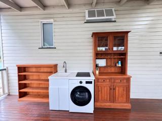 Hamilton 2bd-House near shops and hospital - 2