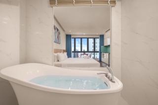 Gachi Danang Beach Hotel - 7