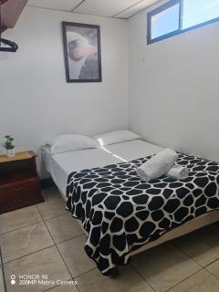 Eco Hostal Albatros Malecón - 4