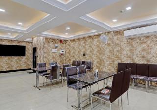 Hotel Jayati Oasis Inn Near Munshi Pulia - 1