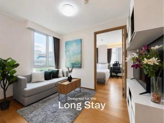 Expansive Premier 1BR - Ultra Fast Wifi - Phrom Phong - 0
