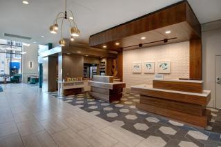 Hilton Garden Inn Terre Haute - 1