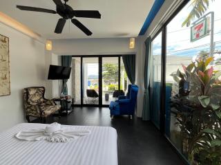 Phuket Moonlit Patong Bay Hideaway Hotel - 2