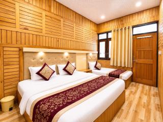 The Lake View Grand Nainital - Luxury Himalayan Hotel with Spacious Rooms, Beautiful Lake Views, Modern Amenities & Relaxing Stay Near Mall Road - 4