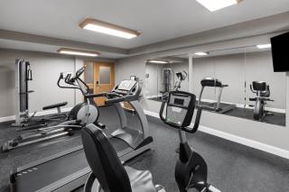 AmericInn by Wyndham Monmouth - 5