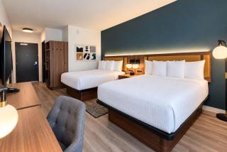 La Quinta Inn and Suites by Wyndham Central McKinney - 3