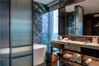 Howard Johnson By Wyndham Guotou Plaza Zigong - 2