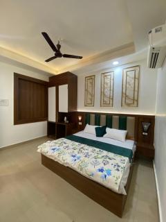Hotel Rmg & Garden - 6