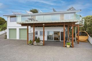 St Clair Dawn Oasis - Ocean Views and Private Sauna - 6
