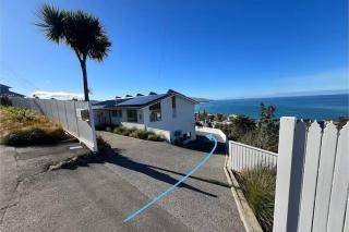 St Clair Dawn Oasis - Ocean Views and Private Sauna - 2