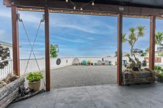 St Clair Dawn Oasis - Ocean Views and Private Sauna - 1