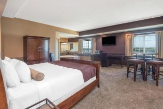Microtel Inn & Suites by Wyndham Quincy Downtown - River Area - 3