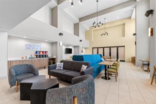 Hampton Inn & Suites Palestine - 1