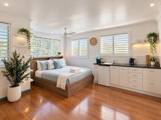 Townsville Spacious Granny Flat style apartment- F - Rosslea - 2