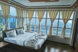 FabHotel Cloud Valley Homestay - 5