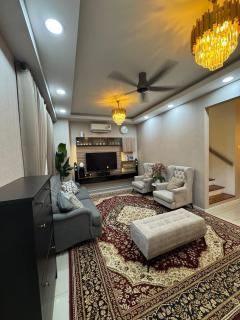 Aksyar Homestay Sg Long - 9