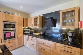 Seaview Family Apartment with Pool Near Mellieħa Bay - 1