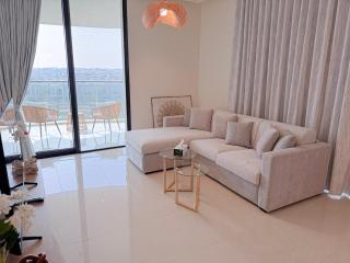 Spacious 1BR with Massive Balcony - Beachfront unit by Island Properties - 3