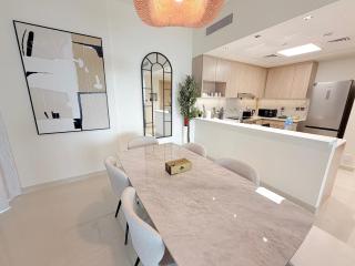 Spacious 1BR with Massive Balcony - Beachfront unit by Island Properties - 7