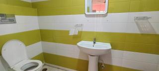 Hotel O Holiday Inn - 1