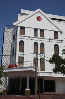 DeMira Hotel - Surabaya - 7