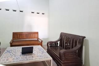 RedDoorz at Poerto Lemon Guesthouse Alun Alun Wonosari - 5