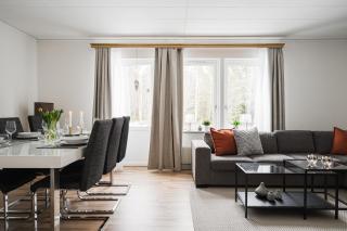 Guestly Homes - 6BR House with Private Sauna - 9