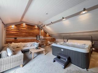 Bookilber Barn - 9