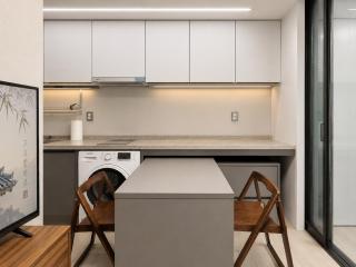 Yeouido Signity Residence 813 - 1
