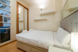 Centrico a 5 min de Gran Via AC WiFi y Cocina Completa - 5