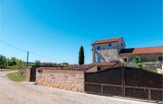 Awesome Home In Visnjan - 1