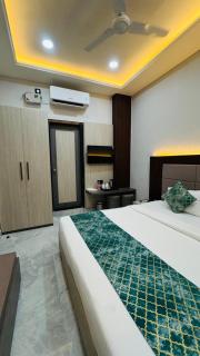Hotel RS Grand - 8
