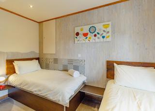 Durham Coastal Lodges - 7